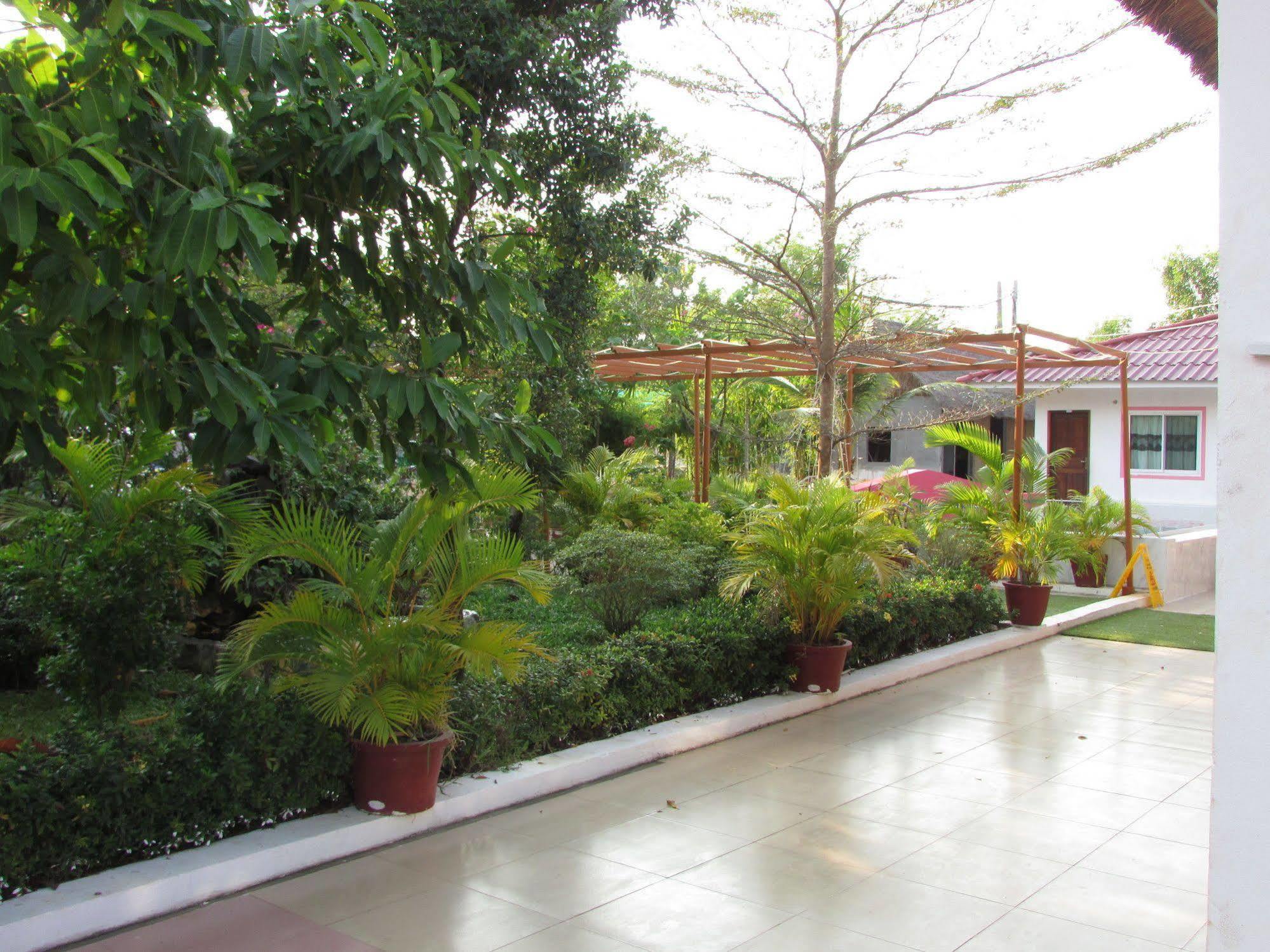 Manita Anna Guesthouse Jullyanna Before Sihanoukville Esterno foto
